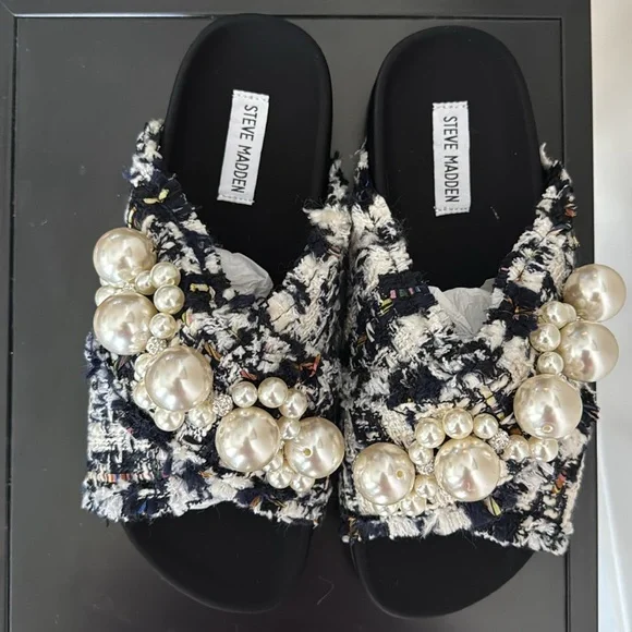STEVE MADDEN ~ SANDALS - Picture 3 of 6